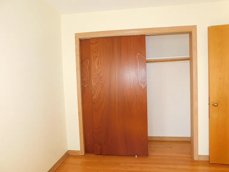 6762 N Sauganash Ave #1N — Photo 11