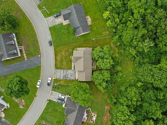 3rd image of 619 Fern Hill St