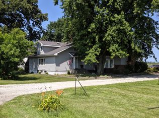 6479 S 2500th Rd E, Saint Anne, IL 60964