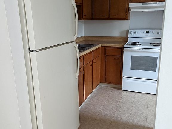 5th image of 2802 Estes Ct #39