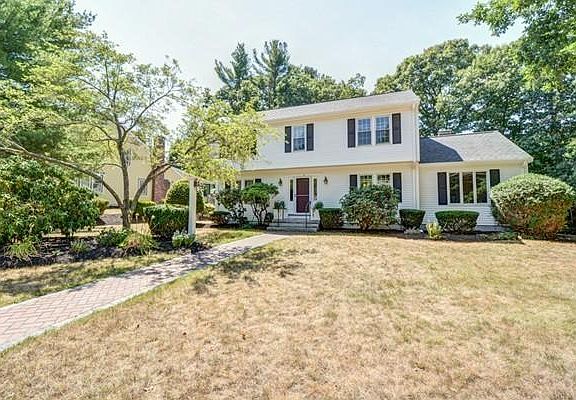 3rd image of 8 Lafayette Dr