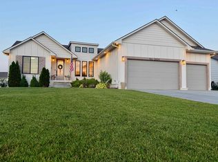 2604 Pebble Ct, Andover, KS 67002
