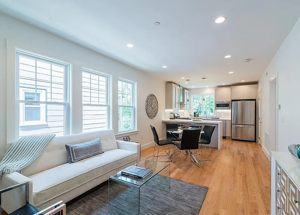 17 Standish St #2
