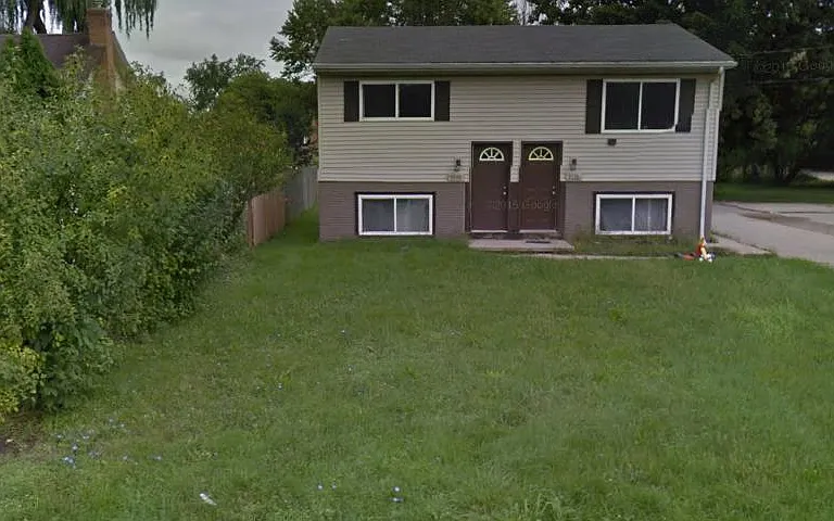 3538 W Jolly Rd #UPPER — Photo 1