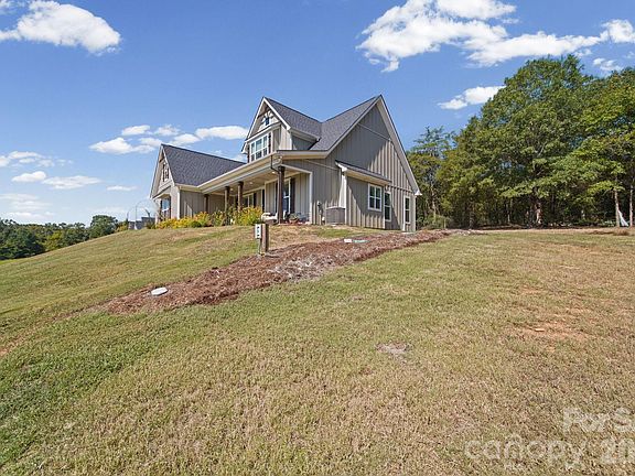 2nd image of 9435B Oak Grove Rd