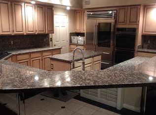 9912 Cozy Glen Cir, Las Vegas, NV 89117
