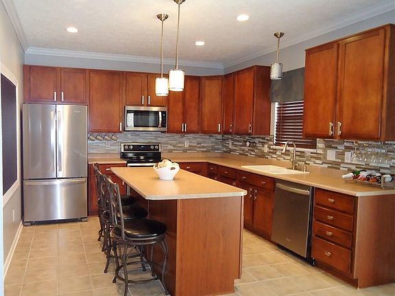 3rd image of 2659 Bluewood Way