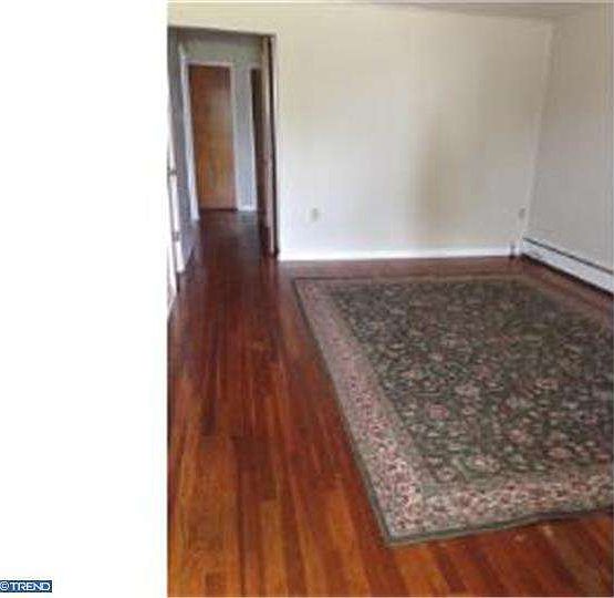 2nd image of 1303 Midland Rd