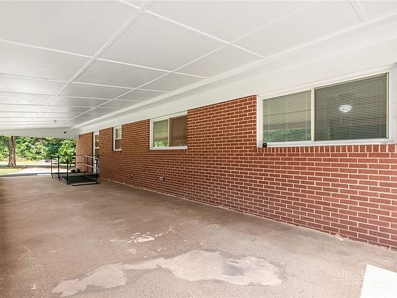 2nd image of 4370 Dynasty Lane