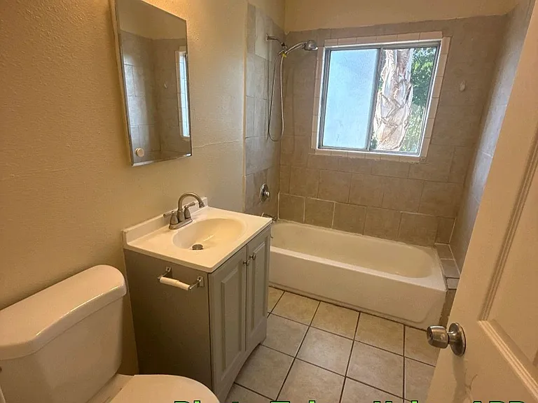 719 Eye St — Photo 1