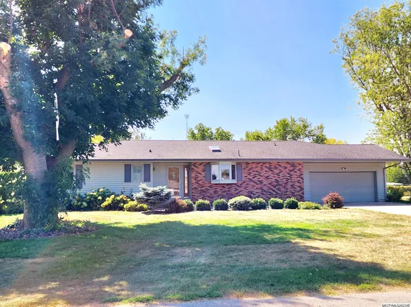 809 2nd Ave SE, Rockford, IA 50468