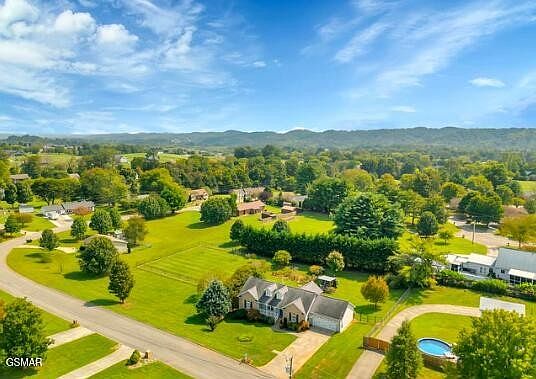 1st image of 225 Golden Rod Dr