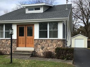 145 Schoolhouse Rd, Albany, NY 12203