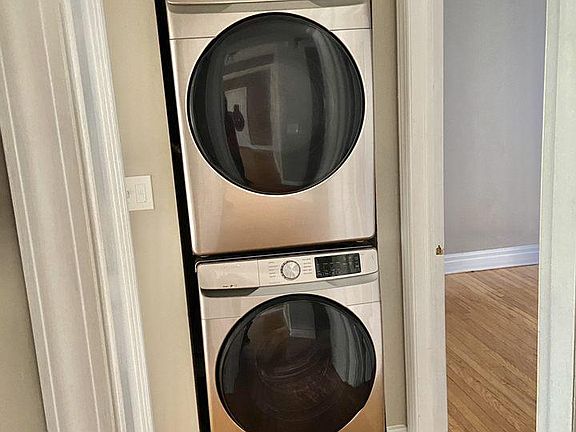 3rd image of 6615 S Kenwood Ave #202M