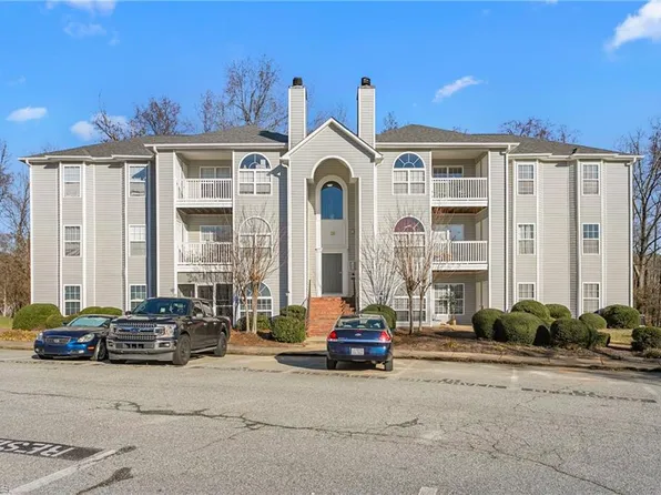 5006 Lawndale Dr Unit H, Greensboro, NC 27455