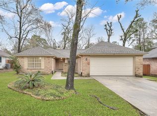 15 S Tallowberry Dr, Spring, TX 77381