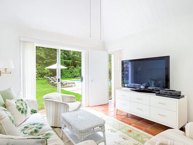 182 Cove Hollow Rd — Photo 17