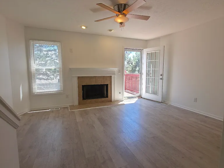 8114 Chester Pkwy — Photo 4