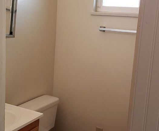 4th image of 1365 Magnolia Ave APT 23