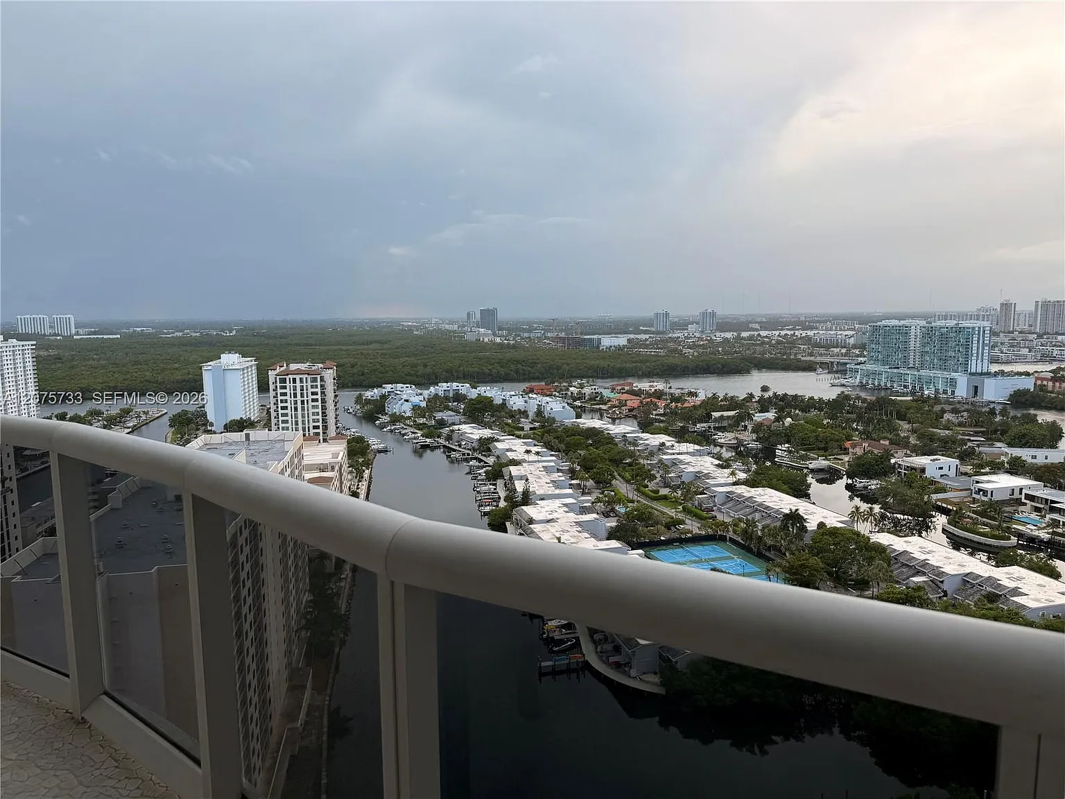 Tdr Tower I Condo — Photo 4