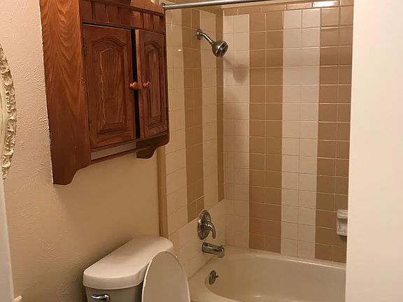 5th image of 1305 Whitehall Dr