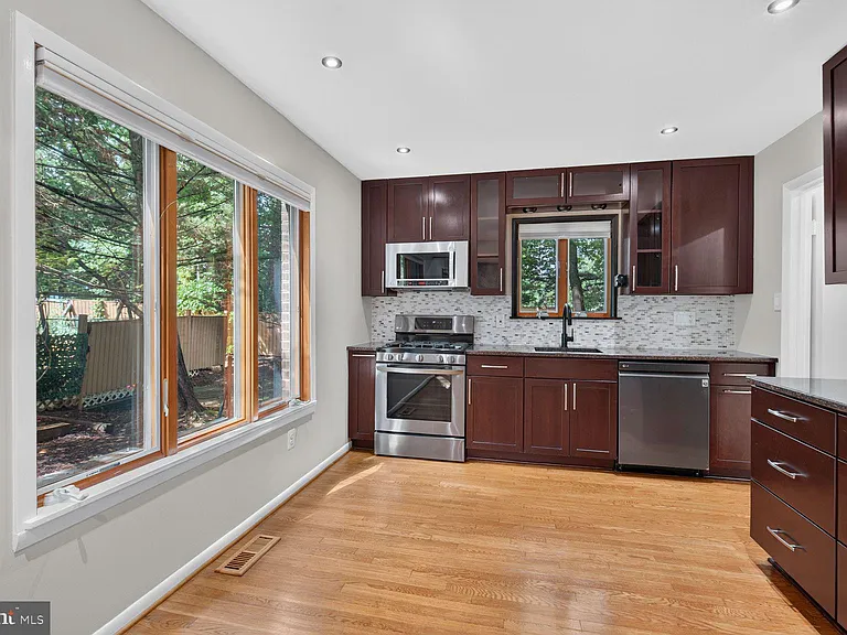 3615 Devilwood Ct — Photo 16