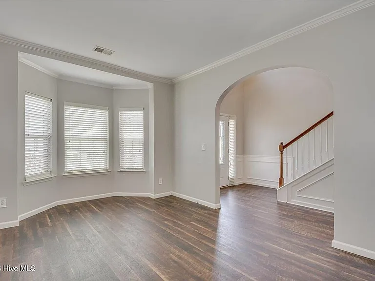 2609 Leland Dr — Photo 9