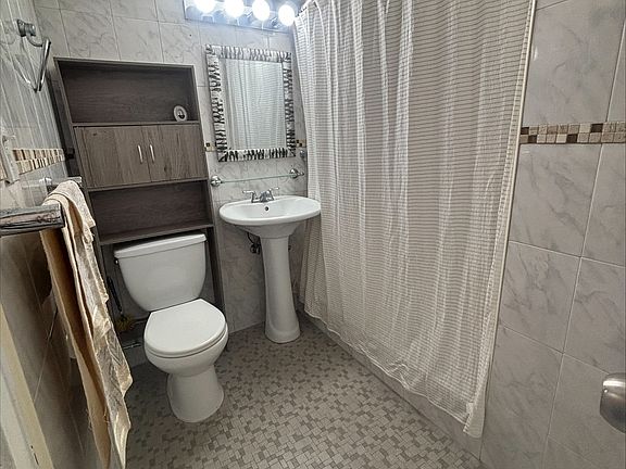 4th image of 1 Condominio Borinquen Towers Avenue Roosevelt Floor 11