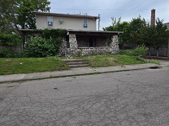 2nd image of 215 Edmund St