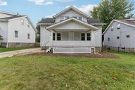 Oakmont Dr-S2409-001.jpg