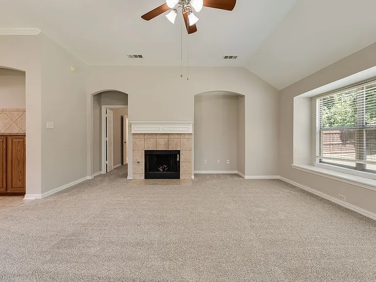 7600 Shasta Dr — Photo 8