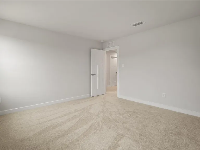 14212 Botsford Ave — Photo 36