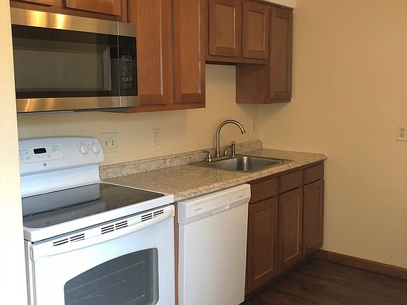 5th image of 427 E Main St APT C2