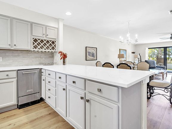 3rd image of 520 Gulf Shore Dr Unit 111