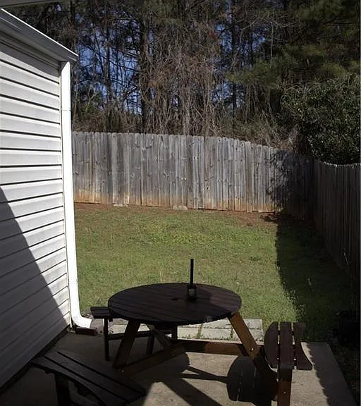 64 Hill Crest Cir — Photo 1