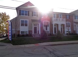 1528 E Arbor Ln, Arlington Heights, IL 60004