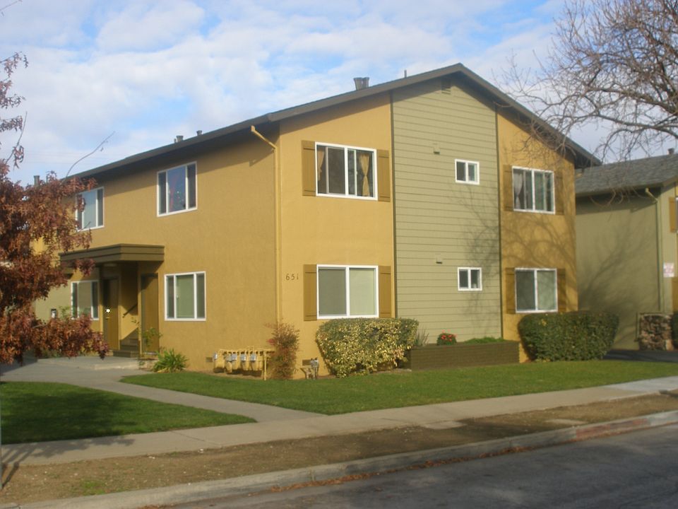 1st image of 647 Kodiak Ct APT 1