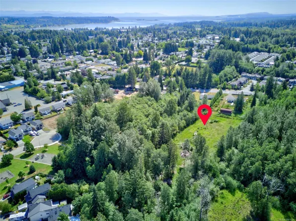 2115 Cumberland Rd, Courtenay, BC V9N 2G1