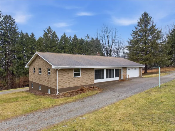 353 Thompson Hill Rd, Aliquippa, PA 15001