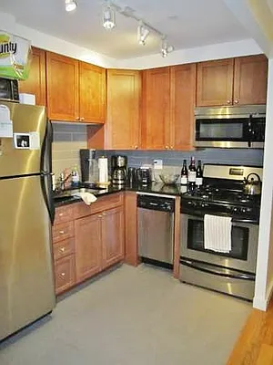 Rented by City Connections Realty | media 37