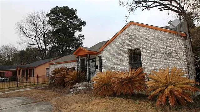 4 bed, 1.0 bath, 1500 sqft, $1,500 — Photo 3