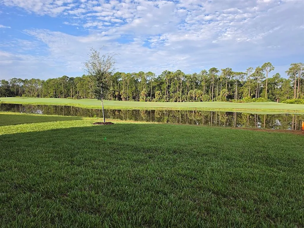 5 bed, 3.0 bath, 2601 sqft, $2,900 — Photo 4