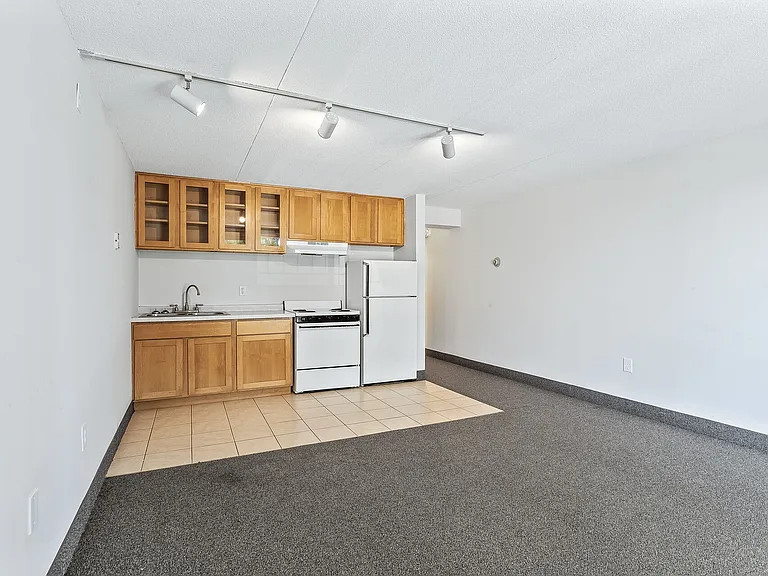 1414 S 3rd St — Photo 42