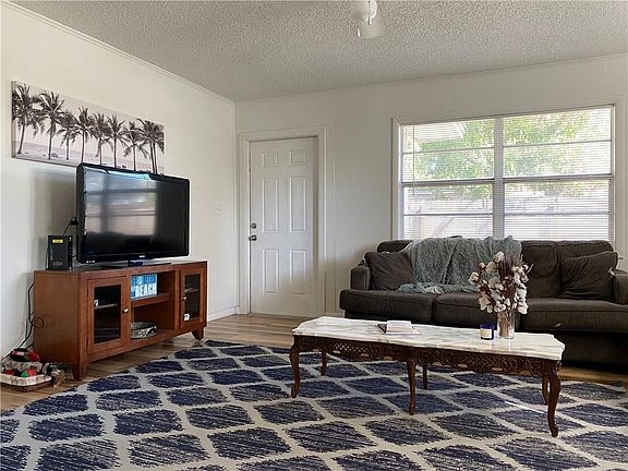 2nd image of 4390 NE Indian River Dr