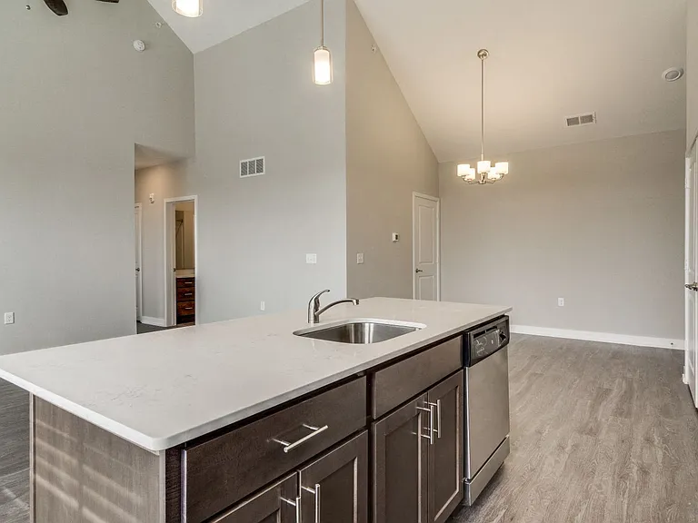 Kitchen Island with Sink (Hickory)