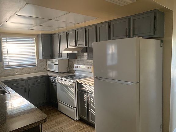3rd image of 13800 Bottlebrush Ct APT D