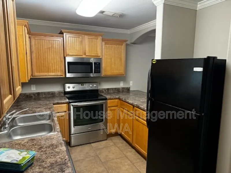 2 bed, 2.5 bath, 1150 sqft, $1,375 — Photo 3