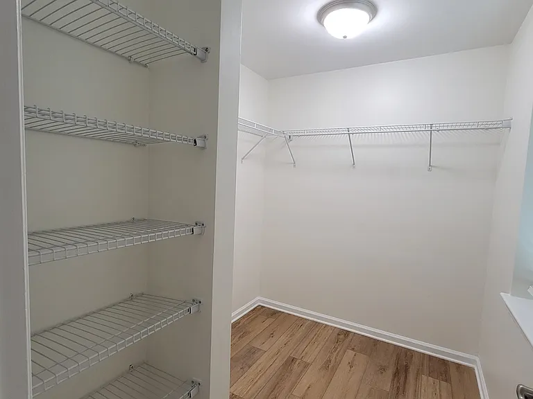 555 E 8th St #1 — Photo 11