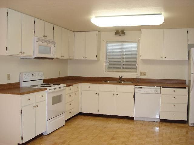 1st image of 211 NW Cory Ln APT A