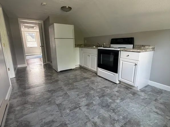 181 Summer St APT 7, Lunenburg, MA 01462